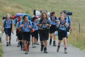 giovani_rover_e_scolte_scout_dell_agesci_in_cammino_2008_imagelarge1